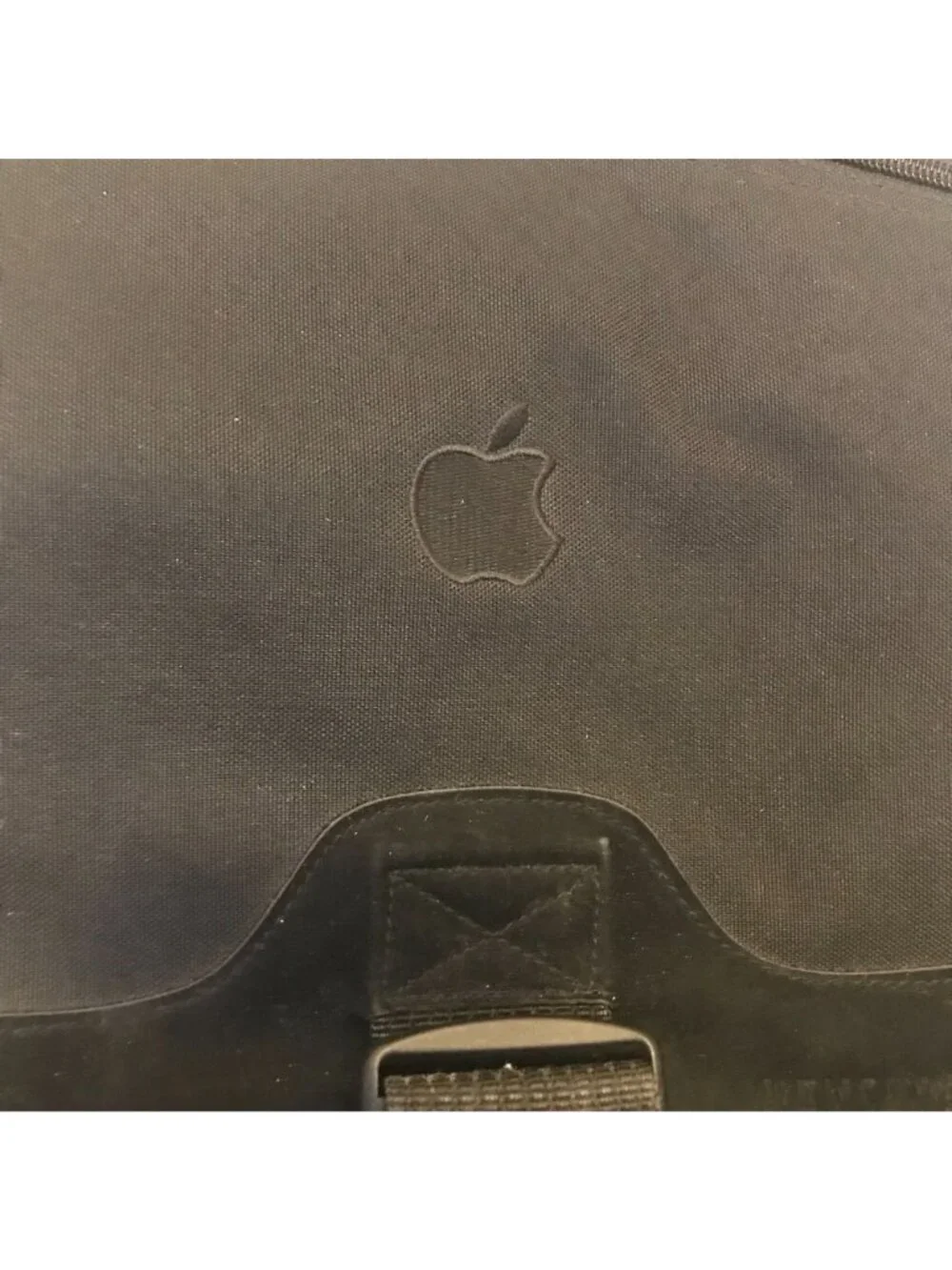 Kensington Black Apple Laptop Convertible Backpack Messenger Bag